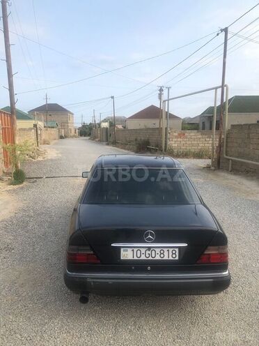 Mercedes E 300-3