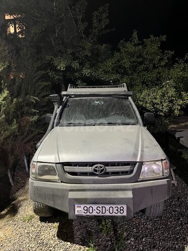 Toyota Hilux 2003, 661,287 km - 3.0 l - Sumqayıt