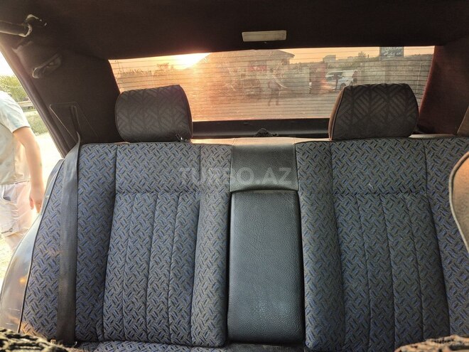 Mercedes E 200 d 1989, 555,000 km - 2.0 l - Bakı