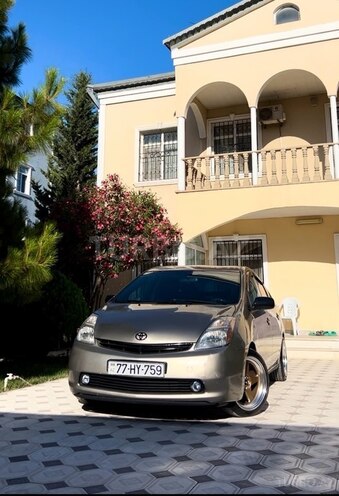 Toyota Prius-1