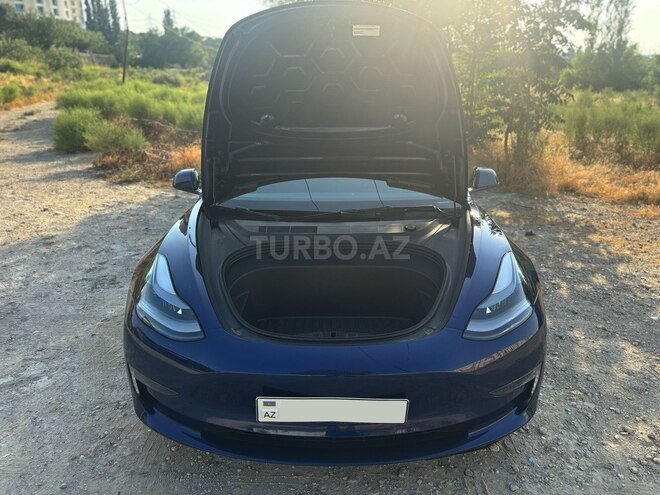 Tesla Model 3-7