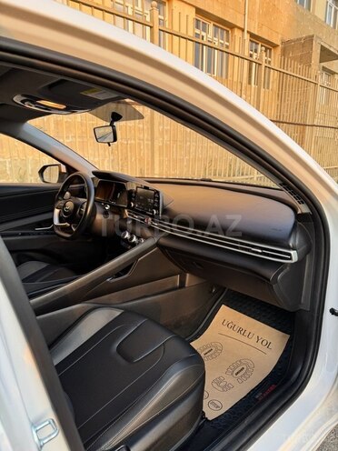 Hyundai Elantra-7