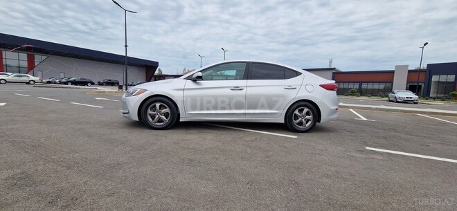 Hyundai Elantra 2016, 109,435 km - 1.4 л - Bakı