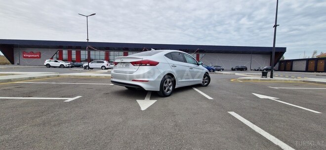 Hyundai Elantra 2016, 109,435 km - 1.4 л - Bakı