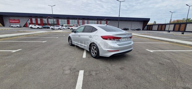 Hyundai Elantra 2016, 109,435 km - 1.4 л - Bakı