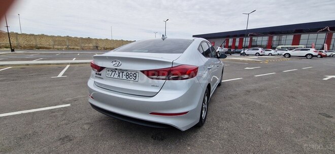 Hyundai Elantra 2016, 109,435 km - 1.4 л - Bakı