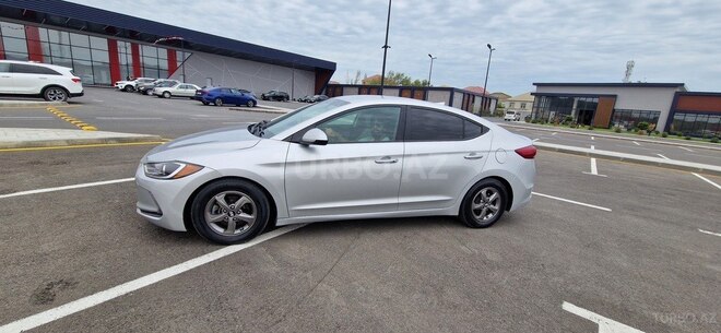 Hyundai Elantra 2016, 109,435 km - 1.4 л - Bakı