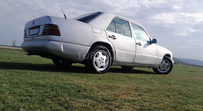 Mercedes E 200 d 1994, 450,000 km - 2.0 l - Siyəzən