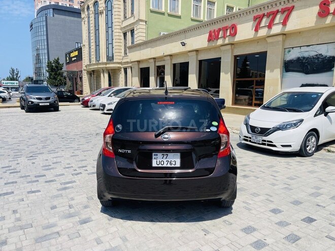 Nissan Note-7