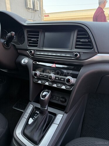 Hyundai Elantra 2019, 125,529 km - 2.0 л - Bakı
