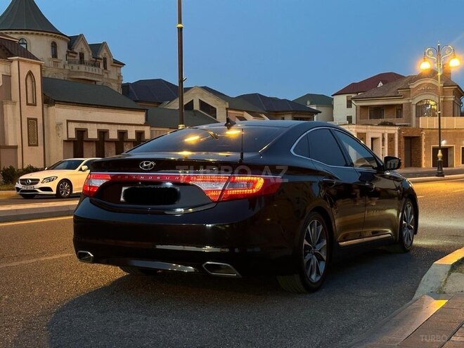 Hyundai Grandeur-5