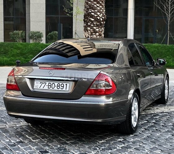 Mercedes E 220 d 2007, 299,000 km - 2.2 l - Bakı