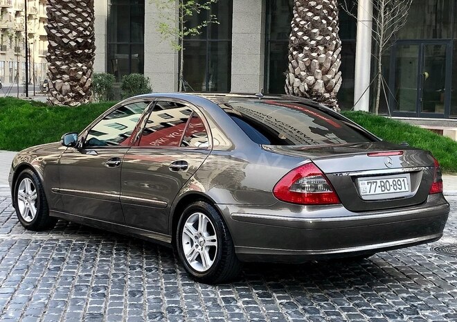 Mercedes E 220 d 2007, 299,000 km - 2.2 l - Bakı