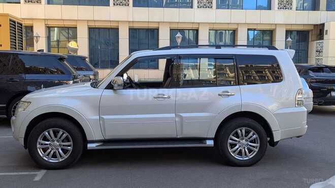 Mitsubishi Pajero 2014, 140,000 km - 3.8 л - Bakı