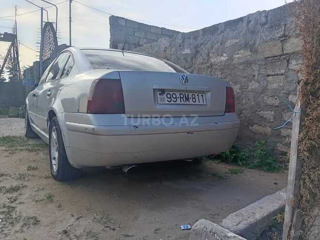 Volkswagen Passat-5