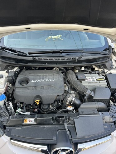 Hyundai Avante 2015, 195,000 km - 1.6 л - Bakı