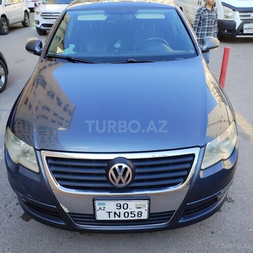 Volkswagen Passat-1