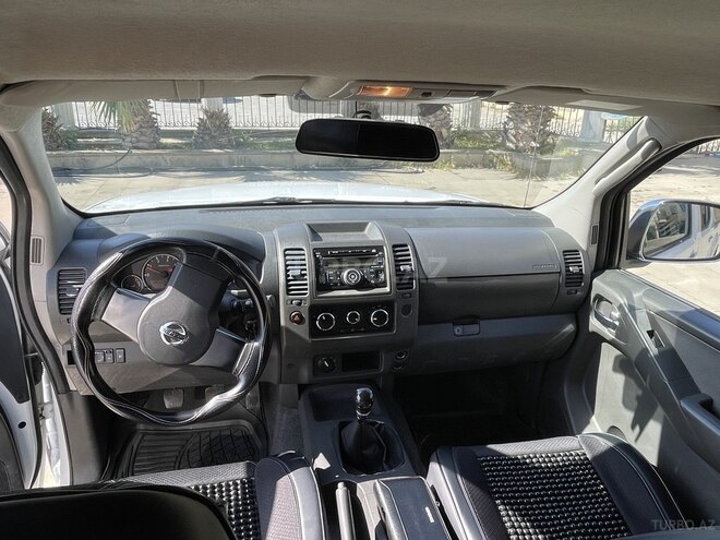 Nissan Navara 2013, 260,000 km - 2.5 l - Bakı