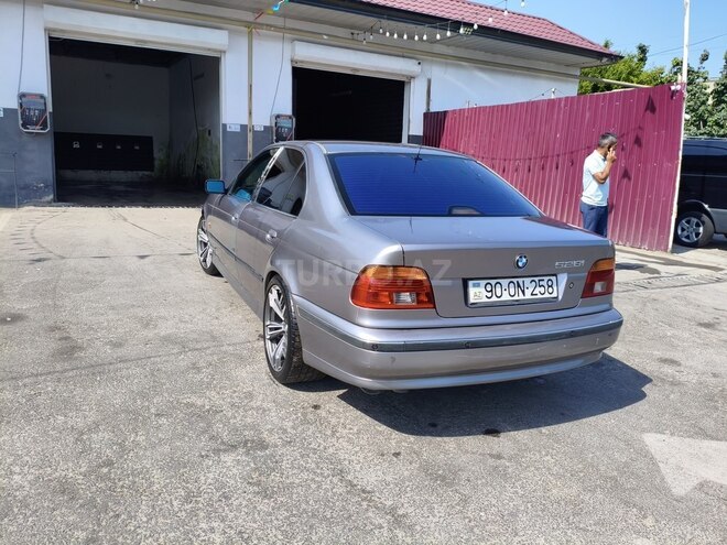 BMW 528 1996, 500,000 km - 2.8 l - Bakı