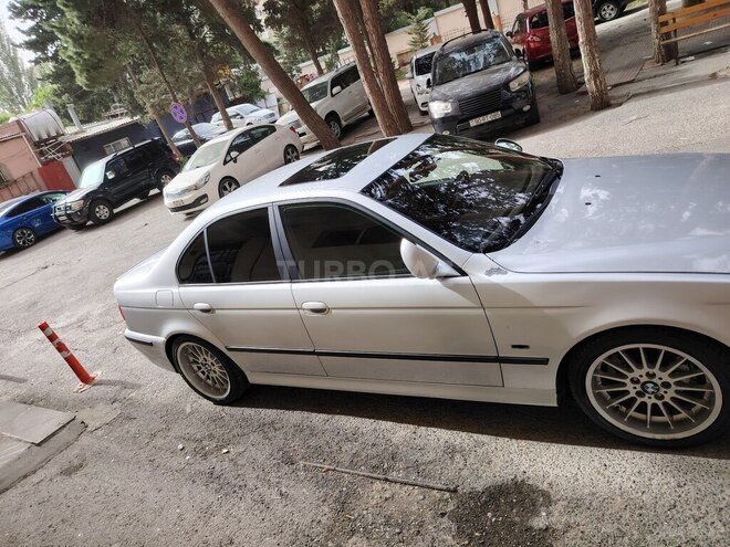 BMW 525 2001, 310,000 km - 2.5 l - Bakı
