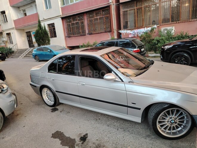BMW 525 2001, 310,000 km - 2.5 l - Bakı