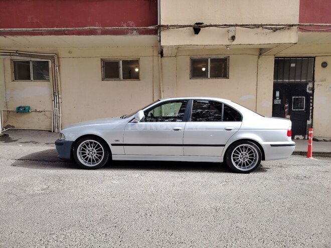 BMW 525 2001, 310,000 km - 2.5 l - Bakı