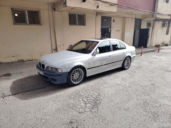BMW 525 2001, 310,000 km - 2.5 l - Bakı