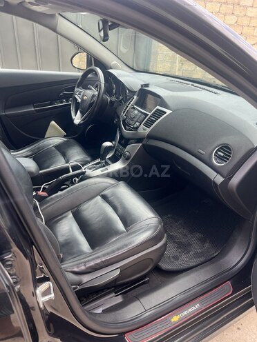 Chevrolet Cruze-16