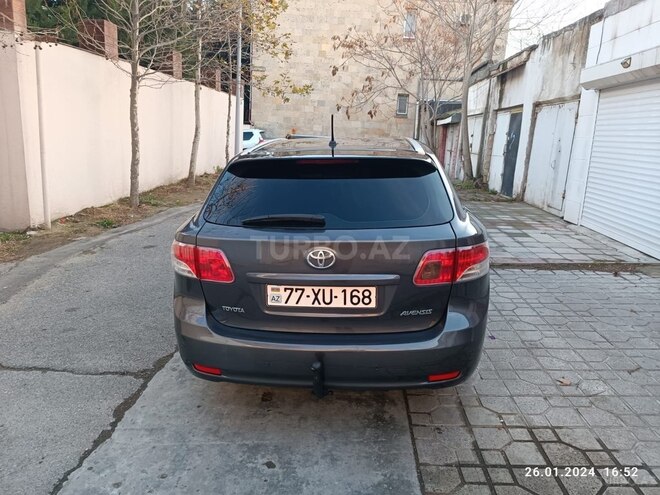 Toyota Avensis 2010, 220,000 km - 2.0 л - Bakı