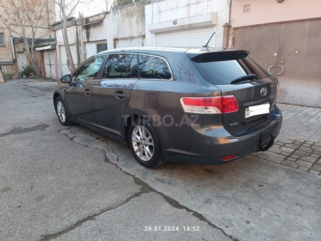 Toyota Avensis 2010, 220,000 km - 2.0 л - Bakı