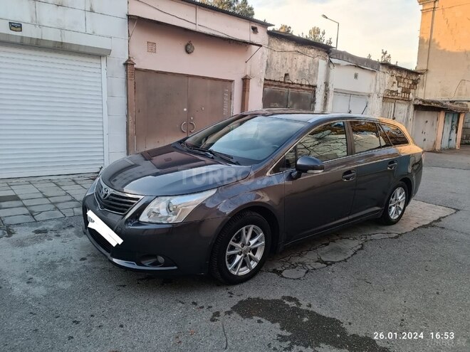 Toyota Avensis 2010, 220,000 km - 2.0 л - Bakı