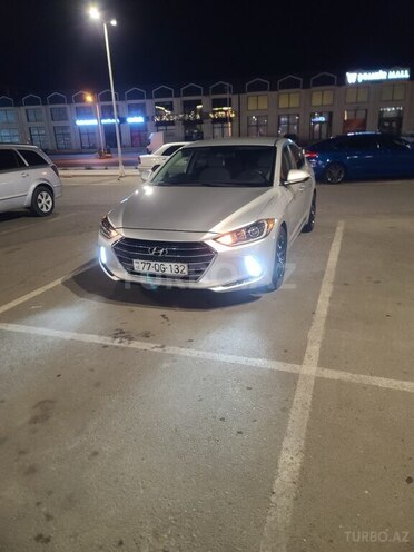 Hyundai Elantra 2018, 209,215 km - 2.0 л - Şəmkir