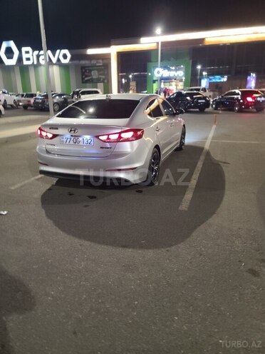 Hyundai Elantra 2018, 209,215 km - 2.0 л - Şəmkir