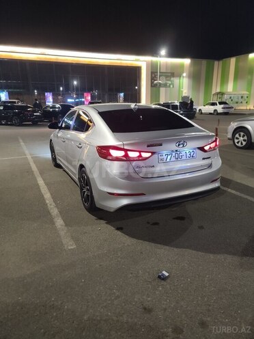 Hyundai Elantra 2018, 209,215 km - 2.0 л - Şəmkir