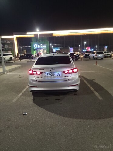 Hyundai Elantra 2018, 209,215 km - 2.0 л - Şəmkir