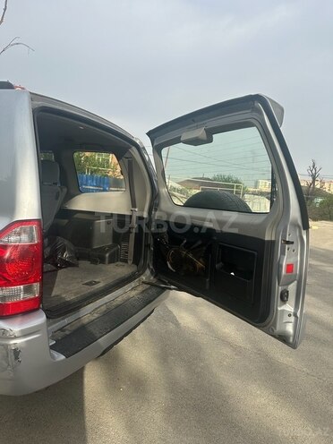 Mitsubishi Pajero 2004, 288,000 km - 3.0 л - Bakı
