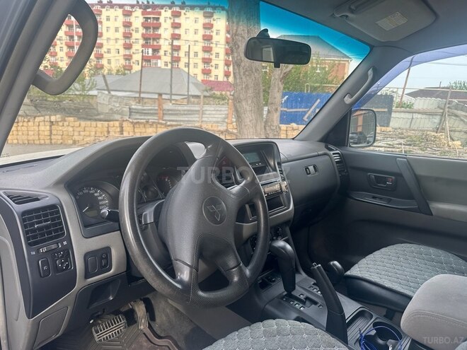 Mitsubishi Pajero 2004, 288,000 km - 3.0 л - Bakı