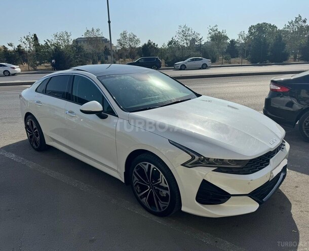 Kia K5-4