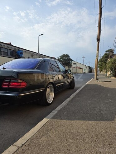 Mercedes E 270 1999, 400,000 km - 2.7 l - Bakı
