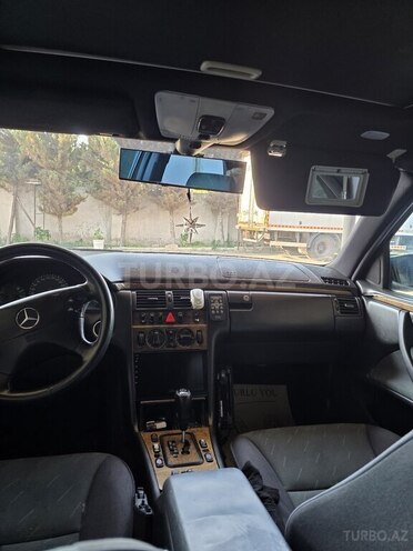 Mercedes E 270 1999, 400,000 km - 2.7 l - Bakı