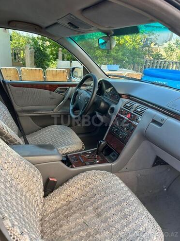 Mercedes E 220 d 1999, 470,000 km - 2.2 l - Sumqayıt