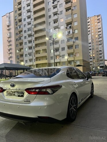 Toyota Camry-12