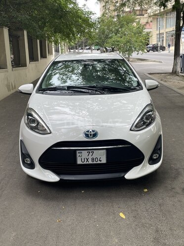 Toyota Aqua-1