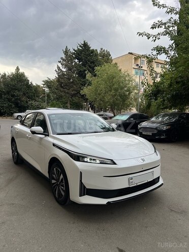Changan Qiyuan A05 2025, 0 km - 1.5 л - Bakı