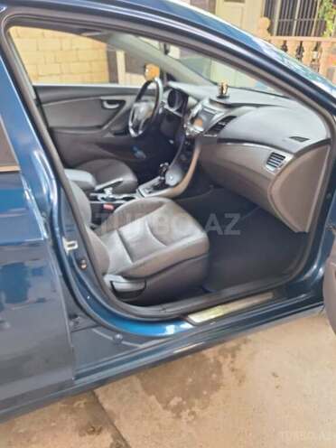 Hyundai Elantra 2015, 115,000 km - 1.8 l - Xudat