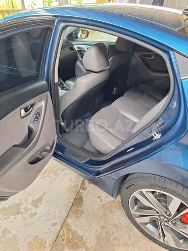 Hyundai Elantra 2015, 115,000 km - 1.8 l - Xudat