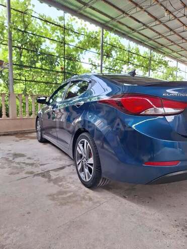 Hyundai Elantra 2015, 115,000 km - 1.8 l - Xudat