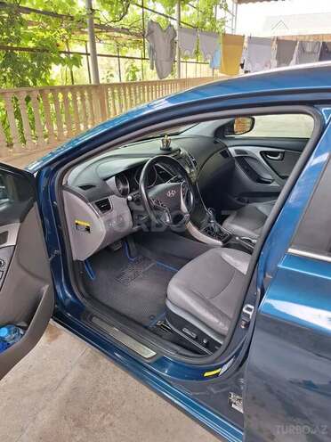 Hyundai Elantra 2015, 115,000 km - 1.8 l - Xudat