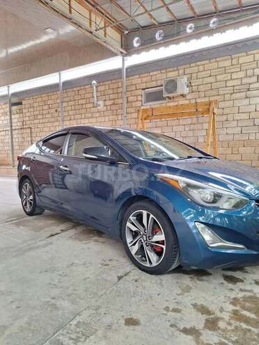 Hyundai Elantra 2015, 115,000 km - 1.8 l - Xudat