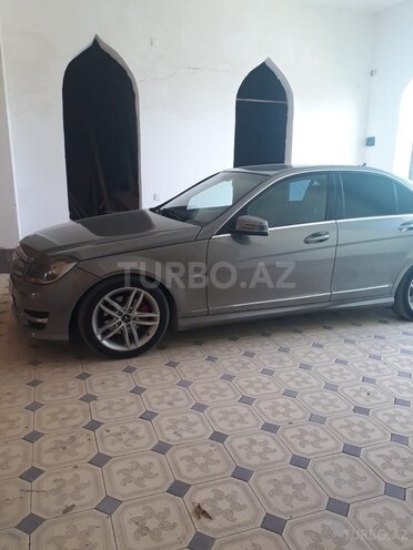 Mercedes C 250 2011, 250,000 km - 1.8 l - Yevlax